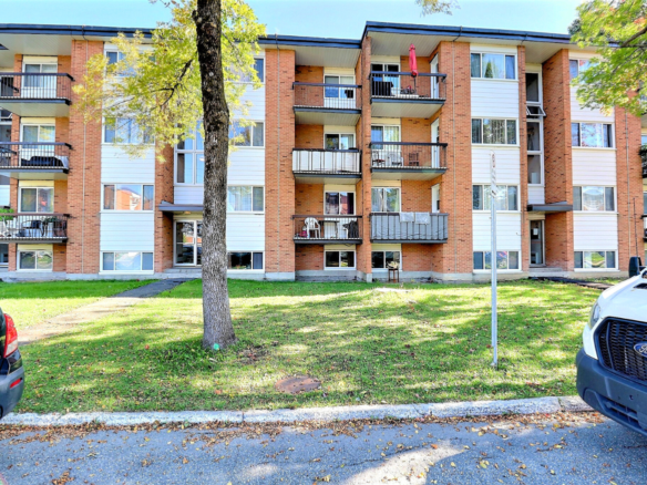 Appartement à louer à Ste-Foy, Québec, situé au 3406 Carré Roland-Couillard